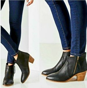 Urban Outfitters Faye Leather Booties